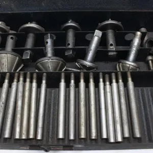Valve Seat Cutting Kit w/ Pilots & Reamers