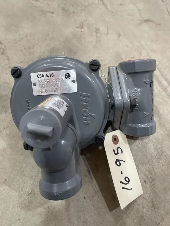 NEW - Itron Model B-42 Gas Line Pressure Regulator