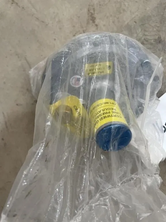 NEW - Maxitrol 325-5AL Gas Line Pressure Regulator