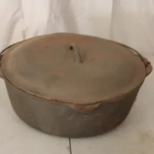 #12 Cast Iron Bean Pot w/Lid Made In USA