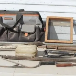 Trapping Tools & Supplies