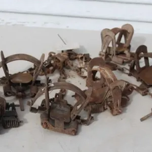 7 Victor No. 1.75 Round Jaw Step In Traps