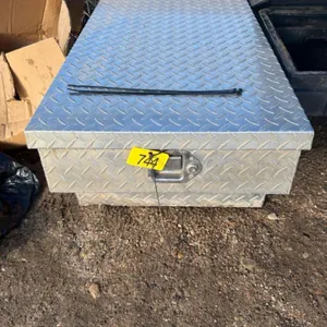 Aluminum tool box