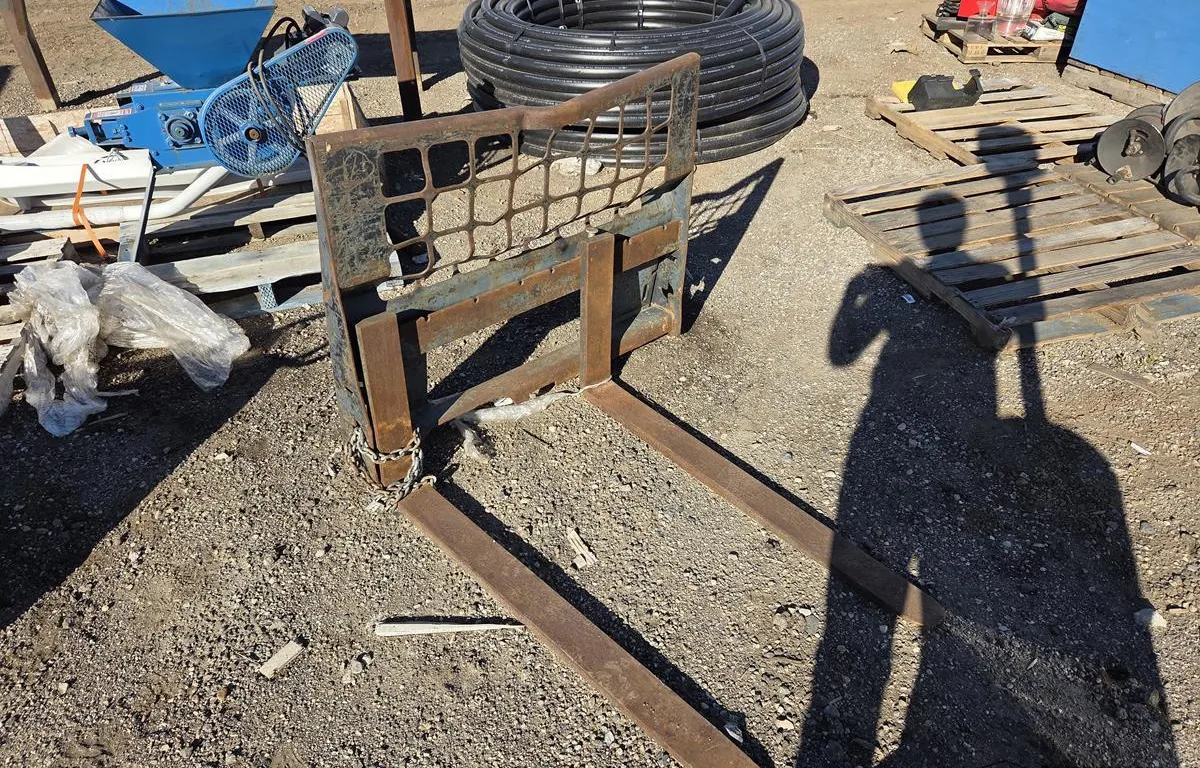 Antique Forklift Forks
UNRESERVED