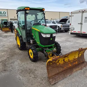 2016 John Deere 3033R Tractor w/ Snow Blade & Spreader
 UNRESERVED