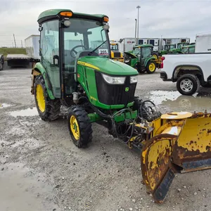 2016 John Deere 3033R Tractor w/ Snow Blade & Spreader
 UNRESERVED