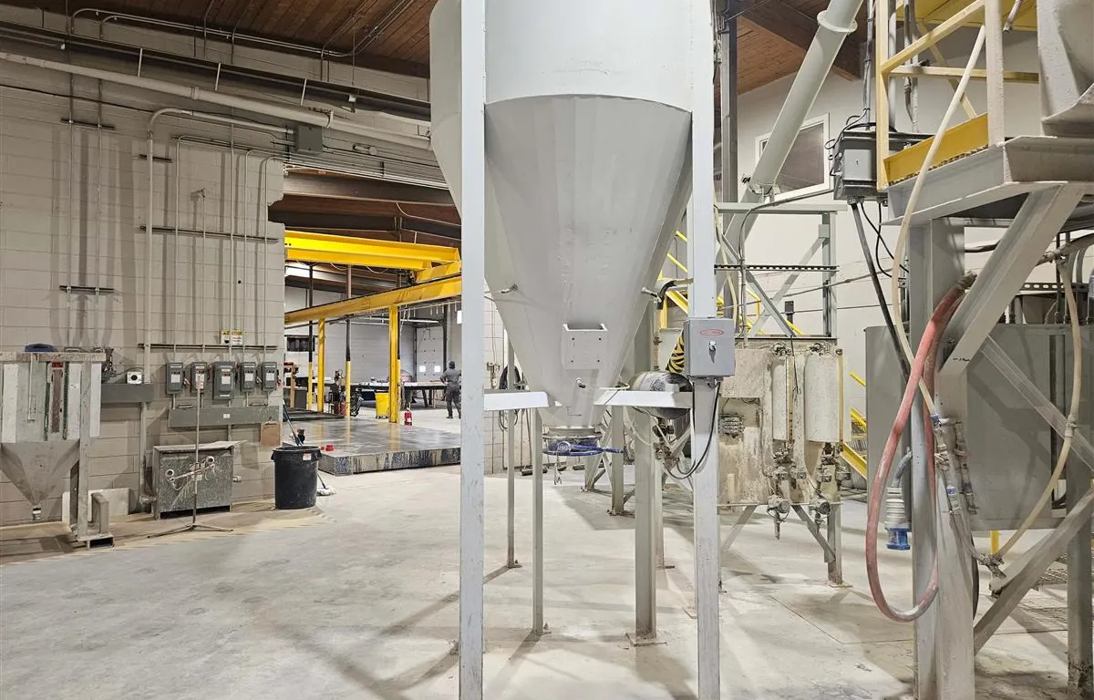 Solimar Pneumatic Hopper Feeder
UNRESERVED