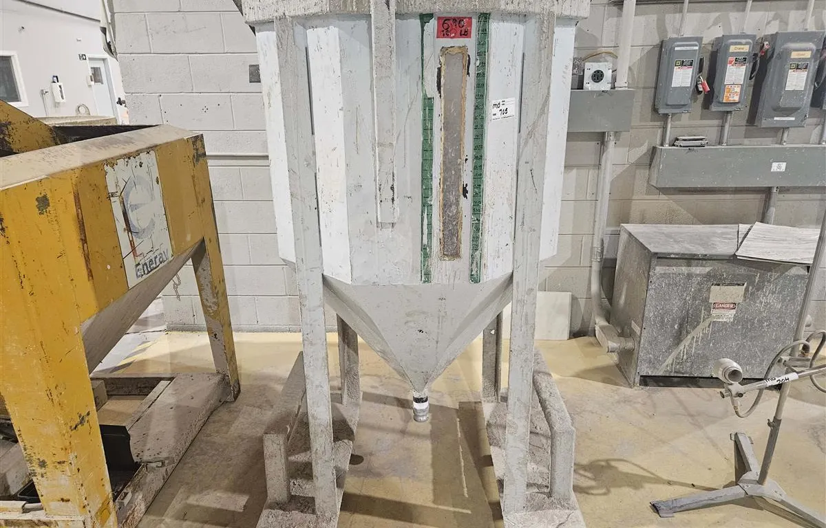 24 cubic ft Steel Conical-Bottom Material Hopper
UNRESERVED