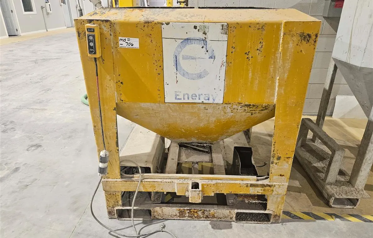 1 cubic yard Concrete Mixing Hopper
UNRESERVED