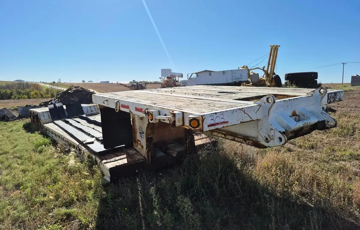 1997 Aspen 50' Tri-Axle Lowboy Trailer
UNRESERVED