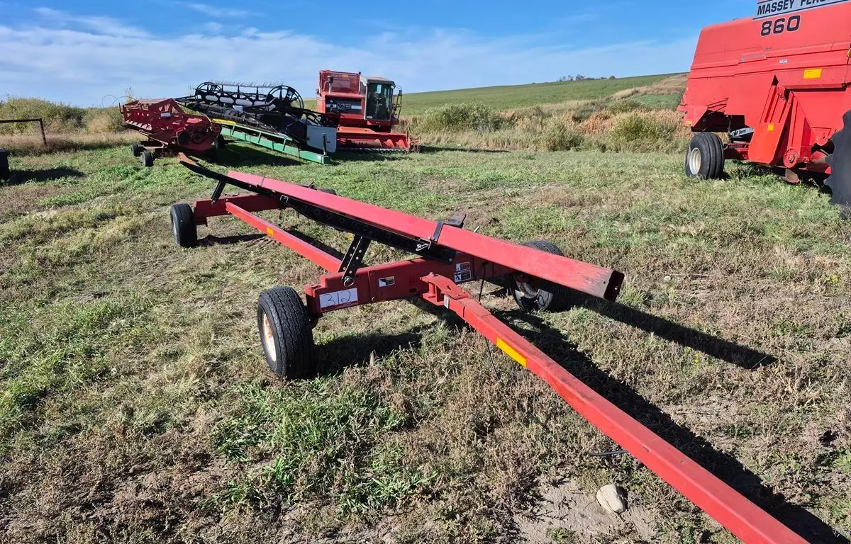 Unverferth HT25 Header Trailer
UNRESERVED