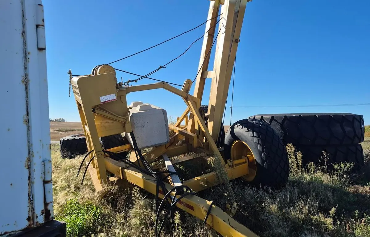 Midwestern Manufacturing Pipe Hoist
UNRESERVED