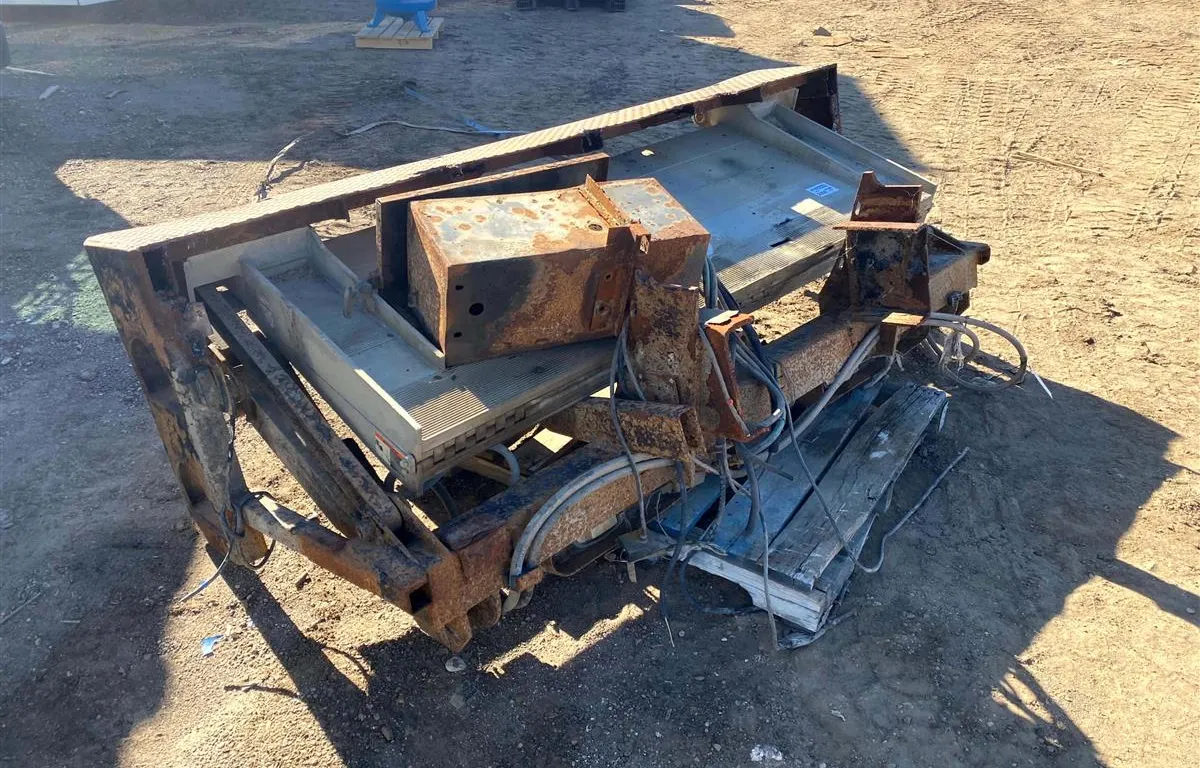 Maxon Folding Liftgate Assembly
UNRESERVED