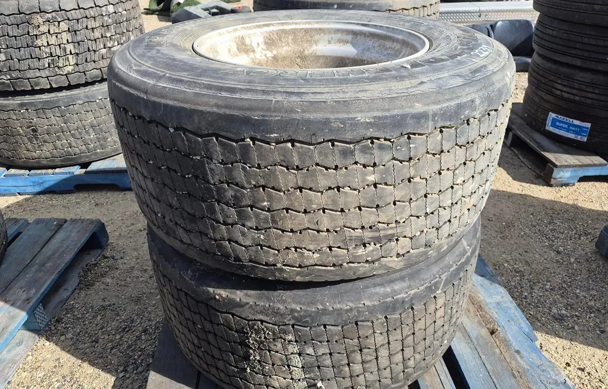 (2) 445 / 50R22.5 Tires
UNRESERVED