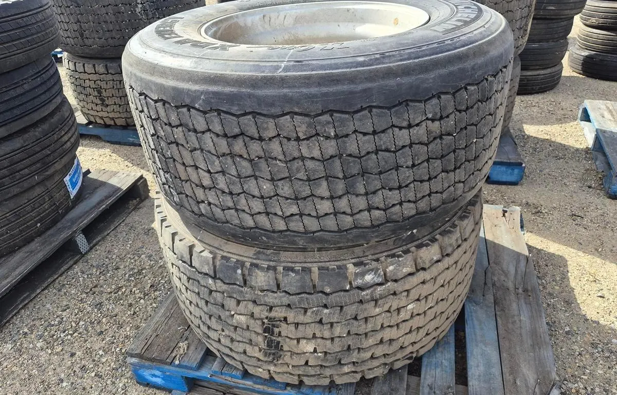 (2) 445 / 50R22.5 Tires
UNRESERVED