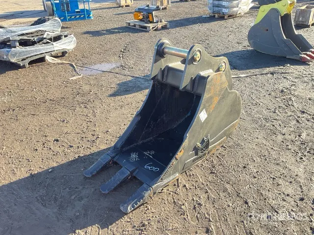 Rhinox 12B24-T-PN 600 mm Digging Bucket (Unused)