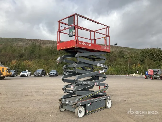 2014 Skyjack SJIII4632 Electric Scissor Lift