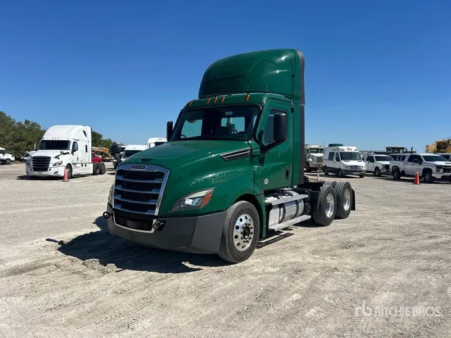 2024 Freightliner Cascadia 126 6x4 T/A Day Cab Truck Tractor
