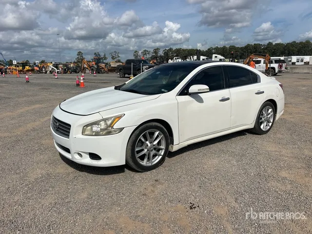 2011 Nissan Maxima Automobile
