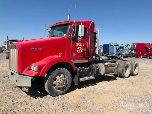 2017 Kenworth T800 6x4 T/A Sleeper Truck Tractor