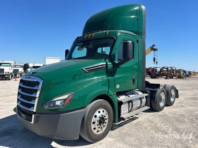 2023 Freightliner Cascadia 126 6x4 T/A Day Cab Truck Tractor