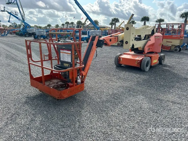 2017 JLG E400AJPN 2WD Electric Articulating Boom Lift