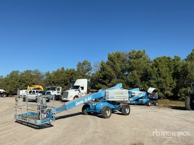 2014 Genie S-40 4WD Diesel Telescopic Boom Lift