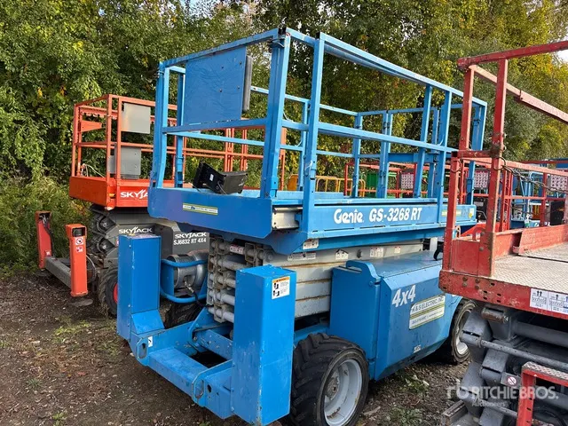 2007 Genie GS-3268 RT 4x4 Dual Fuel Scissor Lift