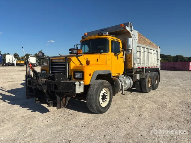 2003 Mack RD688S 6x4 T/A Dump Truck (Inoperable)