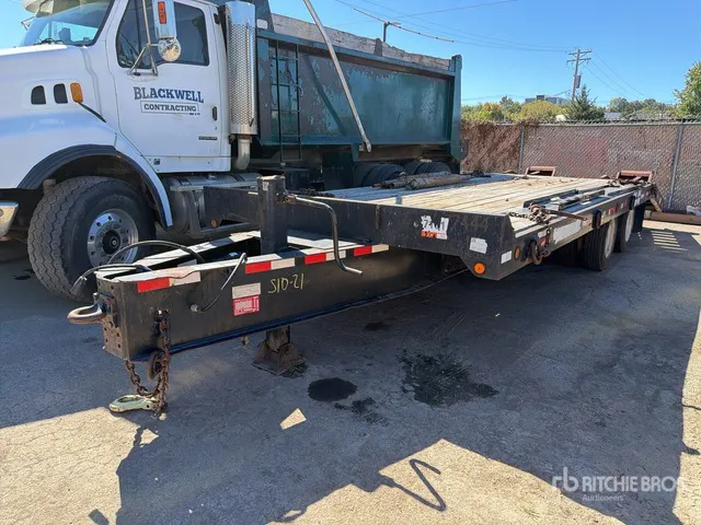 2007 Towmaster DDT 24 ft T/A Equipment Trailer