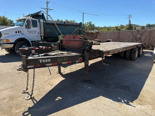 2005 Imperial 26 ft T/A Equipment Trailer