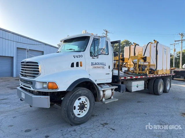 2005 Sterling LT9500 6x4 Mud Mixing Truck