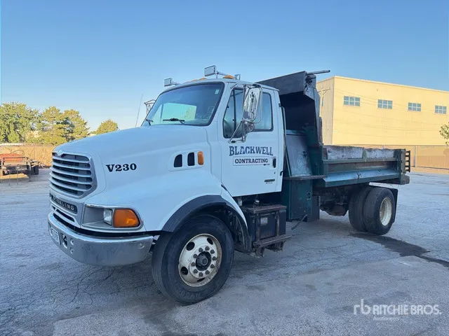 2001 Sterling L9500 4x2 S/A Dump Truck