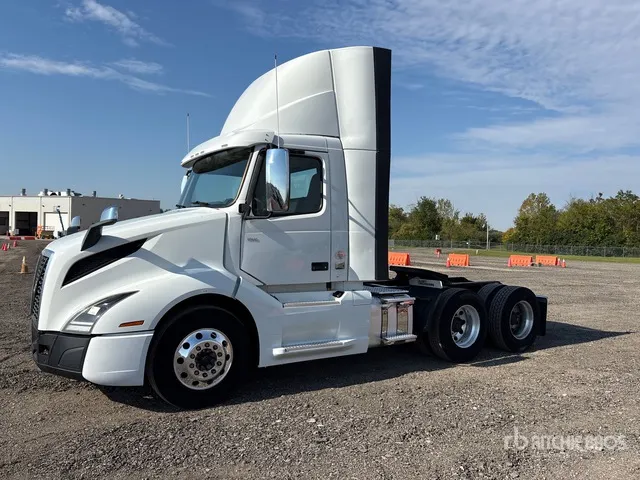 2020 Volvo VNL300 6x4 T/A Day Cab Truck Tractor