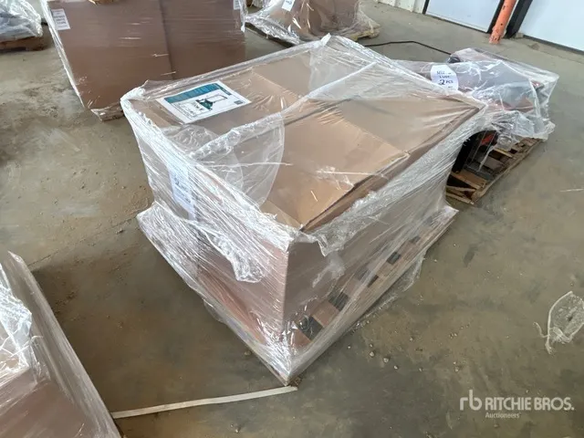 Quantity of (2) MAC 5200 6.5 cfm 5.2 gal 3 HP Air Compressor