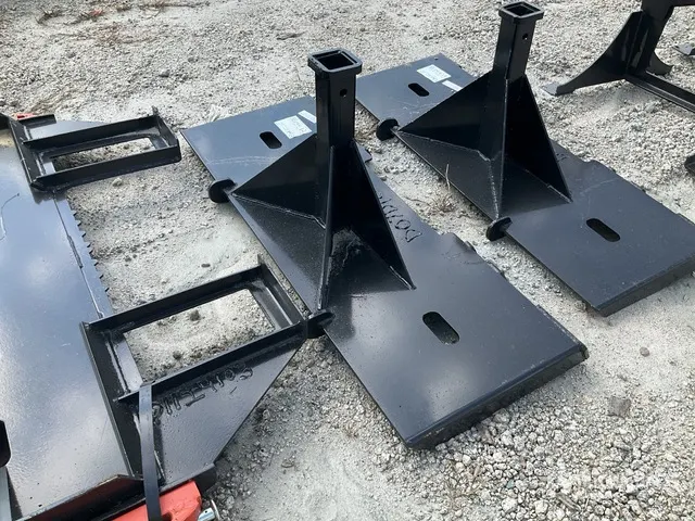 2026 Kit Containers QT-TM Skid Steer Hitch Receiver (Unused)