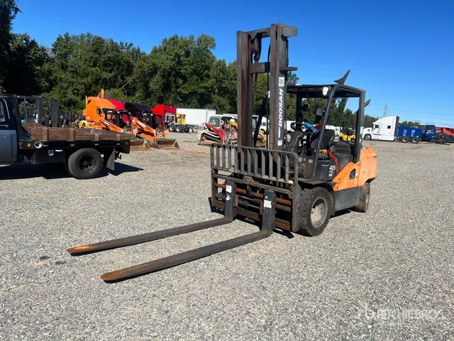 2021 Doosan D45S-7 9100 lb Pneumatic Tire Forklift