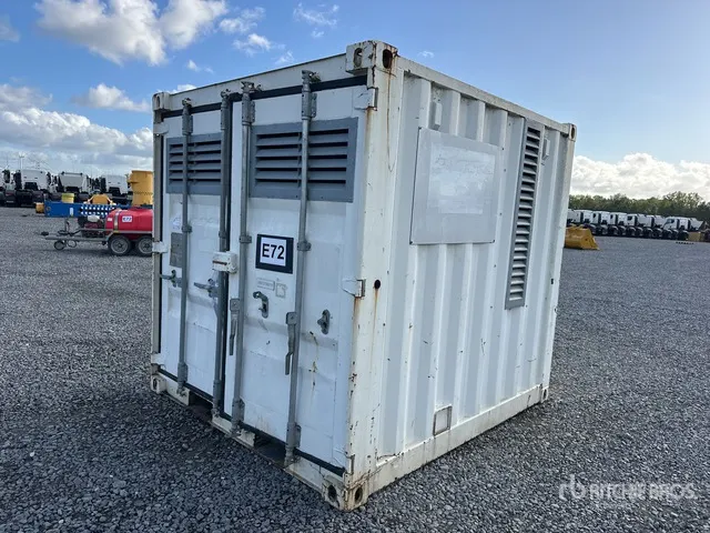 V3300IN8FTCO 30 kVA Containerized Generator Set