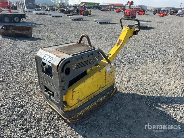 2013 Wacker Neuson DPU100-70Les Vibratory Plate Compactor