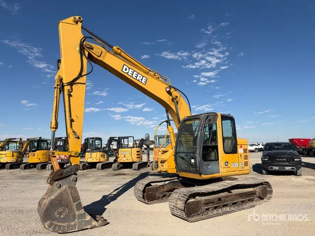 2004 John Deere 135C Tracked Excavator