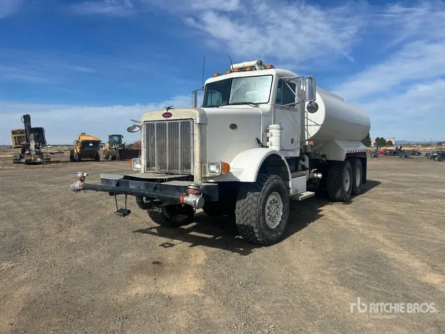 1991 Peterbilt 357 6x6 Water Truck