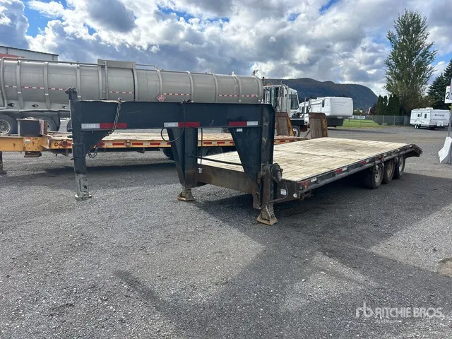 2003 Kerr B24F 24 ft Tri/A Gooseneck Equipment Trailer