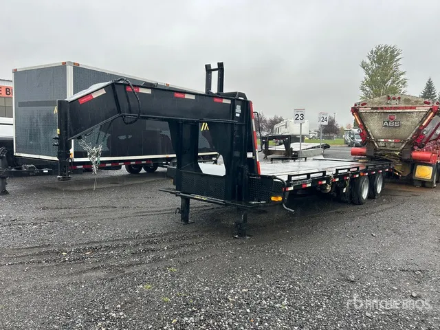 2018 Gator 25 ft T/A Gooseneck Equipment Trailer