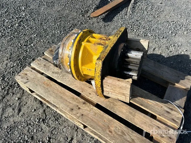 Re-built Swing Motor - Fits Komatsu 240