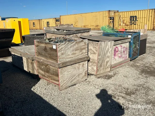 Quantity of Metal Brackets