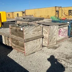 Quantity of Metal Brackets