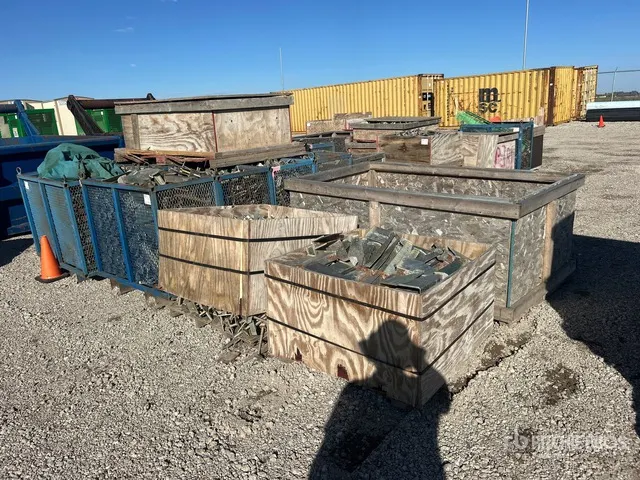 Quantity of Metal Brackets