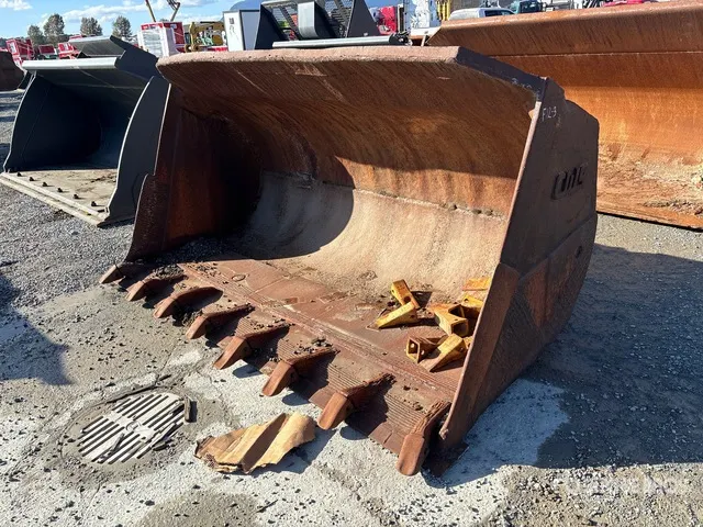 CWS 106 in Wheel Loader Bucket - Fits John Deere 644E