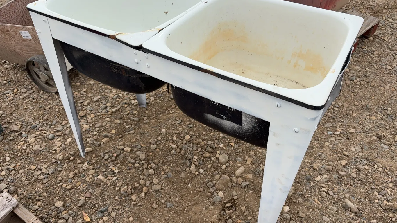 Double Enamel Wash Tub/ Stand