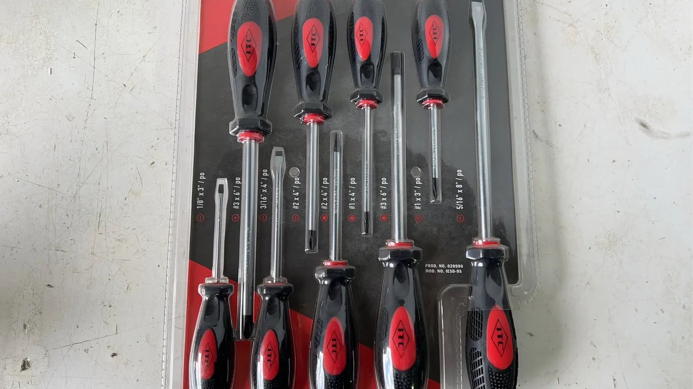 Ergonomic Screwdriver Set